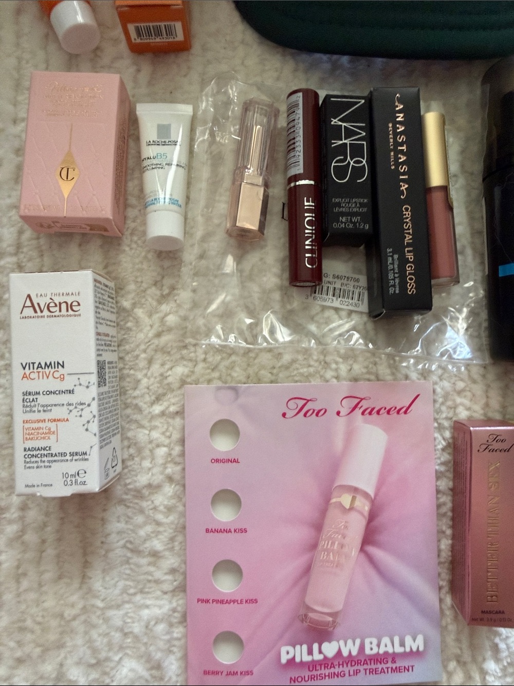 Makeup Bundle - Picture 3 of 5